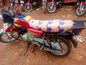 Bajaj CT 125X 2022 Red