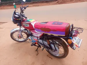 Bajaj Boxer 2024 Red