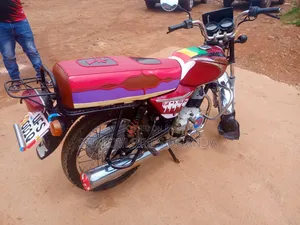 Bajaj Boxer 2024 Red