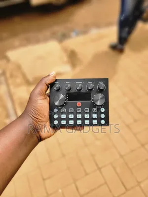 Asixxsix V8s Live Sound Card, a Professional Audio Interface Mixer