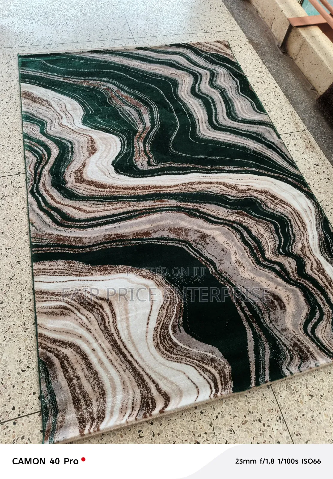 Extra Modern Center Carpet Rug. 3meter by 4meters