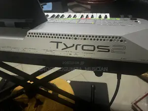 Tyros2 Yamaha Keyboard