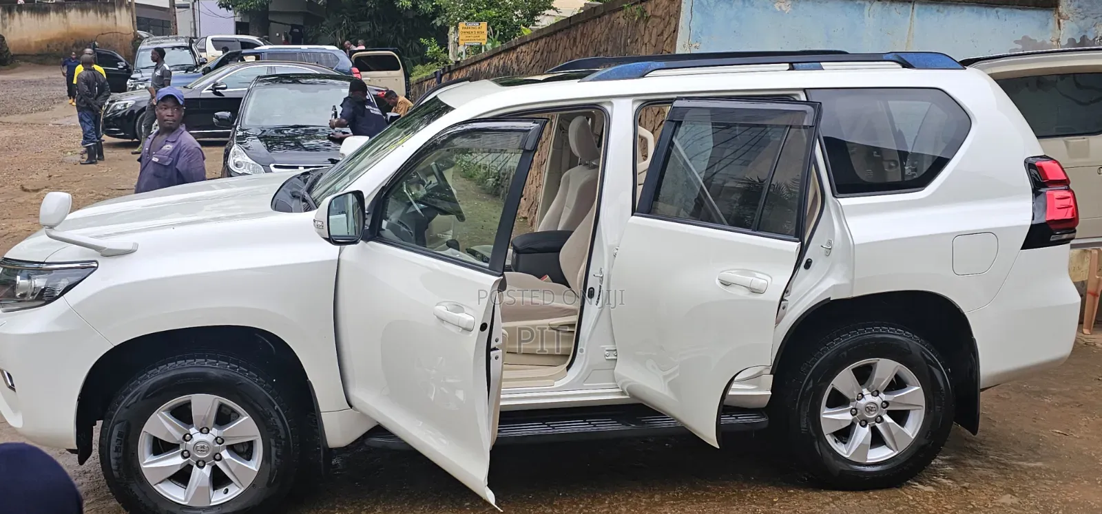 Toyota Land Cruiser Prado 2.7 2018 Pearl