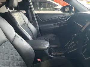 Toyota Harrier 2.0 2017 White