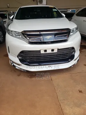 Toyota Harrier 2.0 2017 White