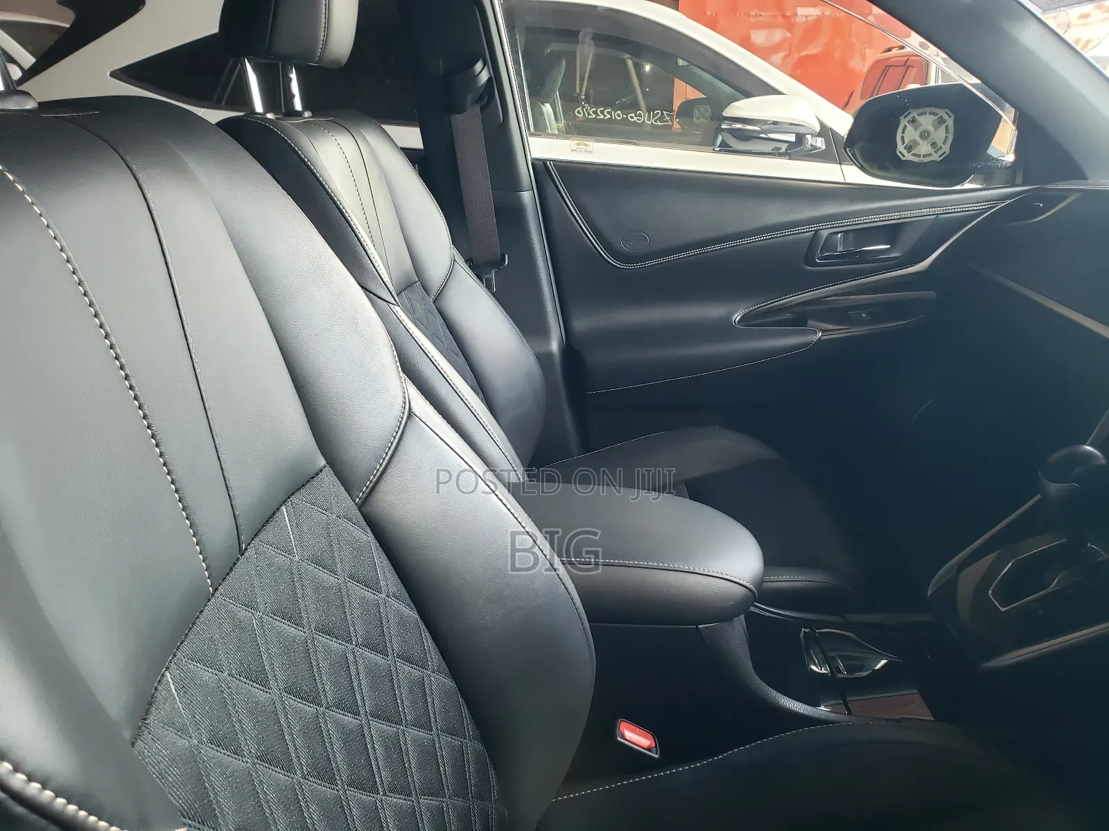 Toyota Harrier 2.0 2017 White