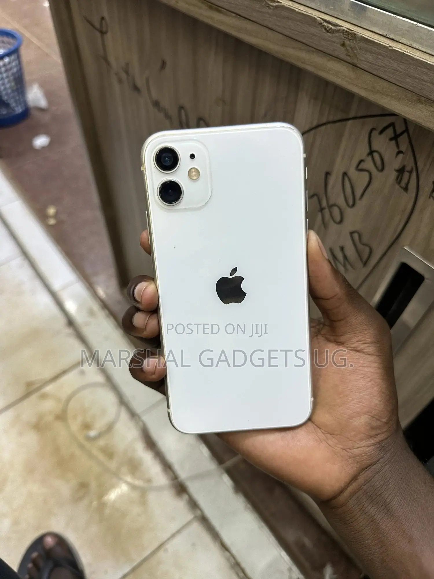 Apple iPhone 11 64 GB White