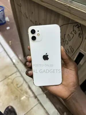 Apple iPhone 11 64 GB White