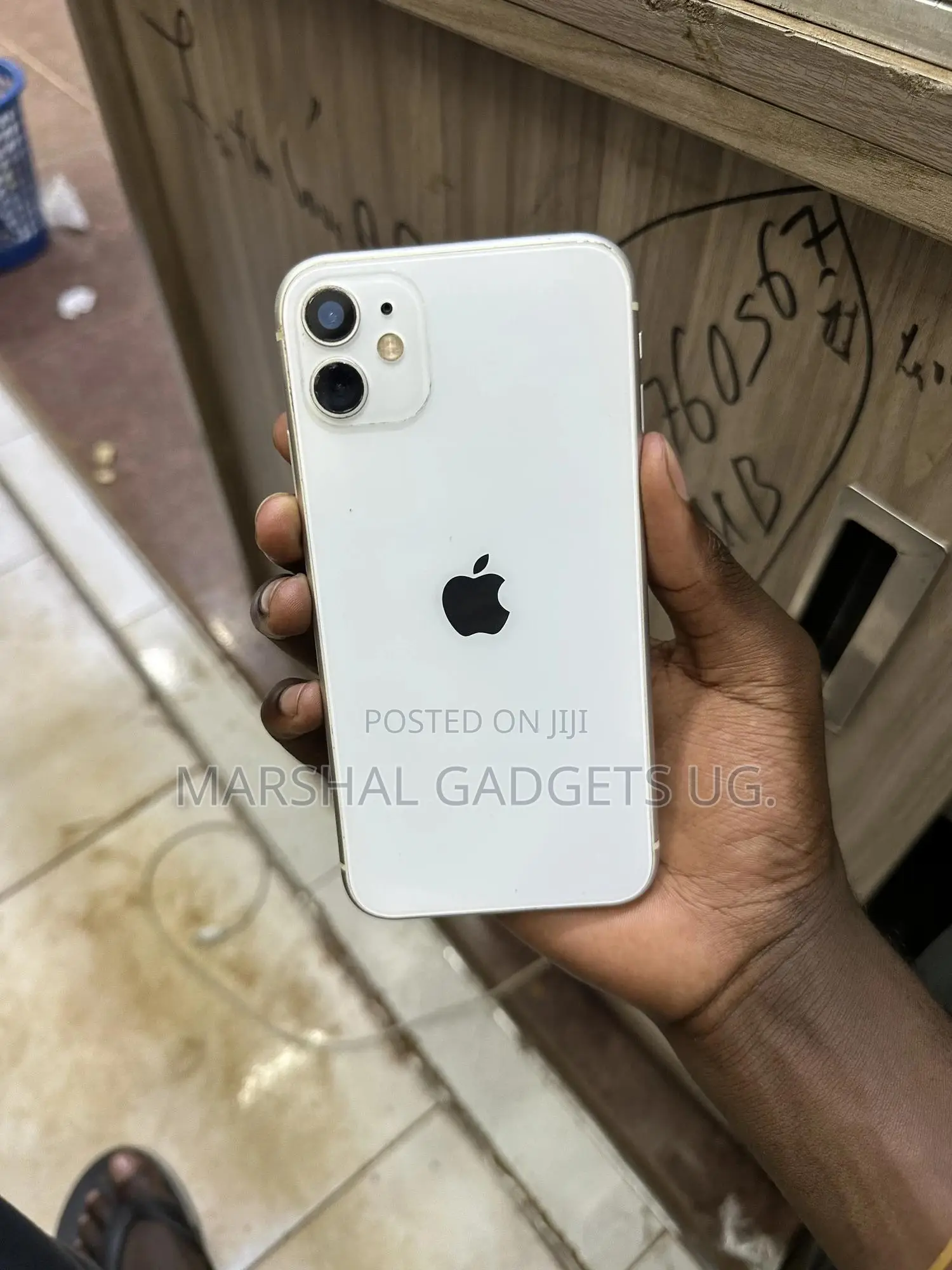 Apple iPhone 11 64 GB White
