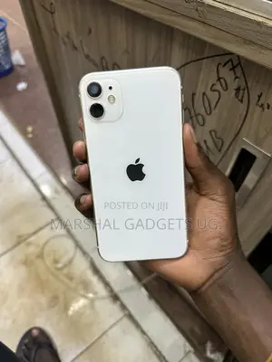 Apple iPhone 11 64 GB White