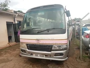 Toyota HiAce 2009