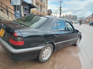 Mercedes-Benz C200 1998 Black