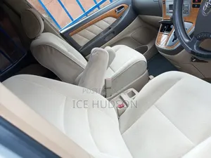 Toyota Alphard 2006 Silver