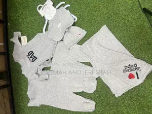 6-Piece Baby Clothing Set