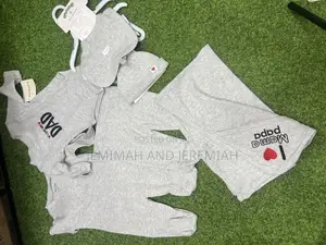 6-Piece Baby Clothing Set