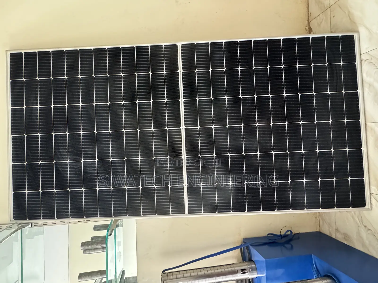 585wMonocrystalline Solar Panels