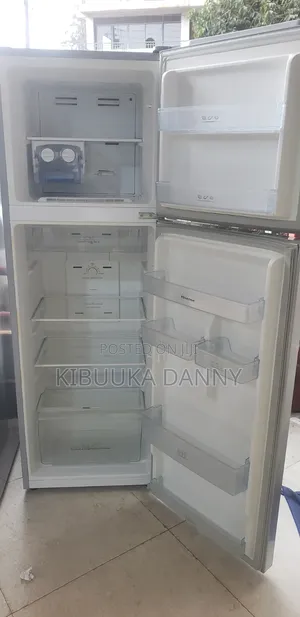 Hisence 328 Litres Frost Free