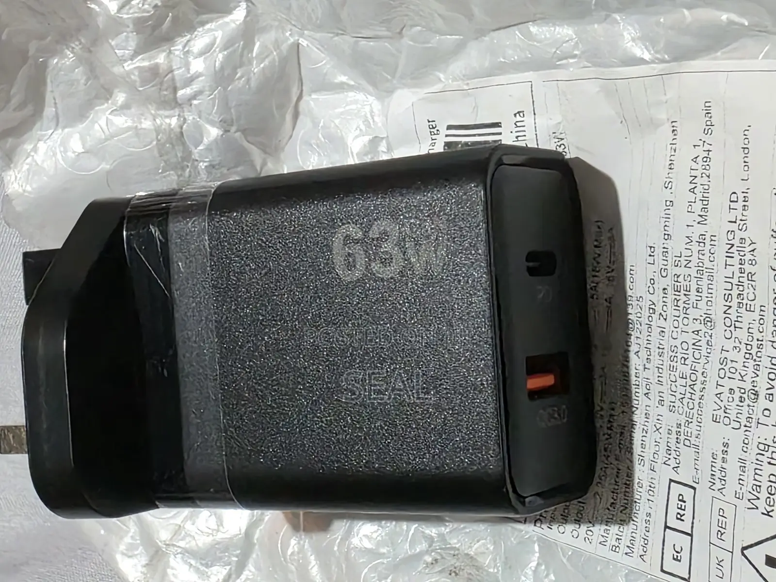 Super Fast Charging 63w Gan 2 in 1 Charger Adapter