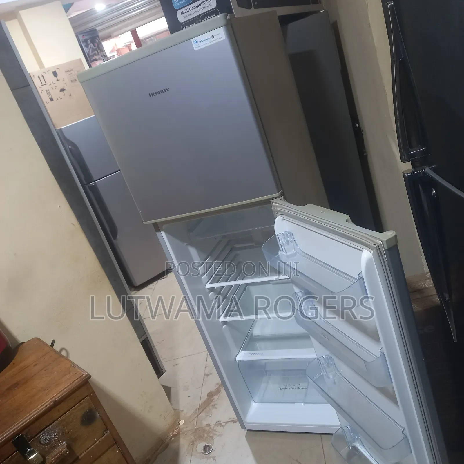 Hisense Fridge 330ltrs