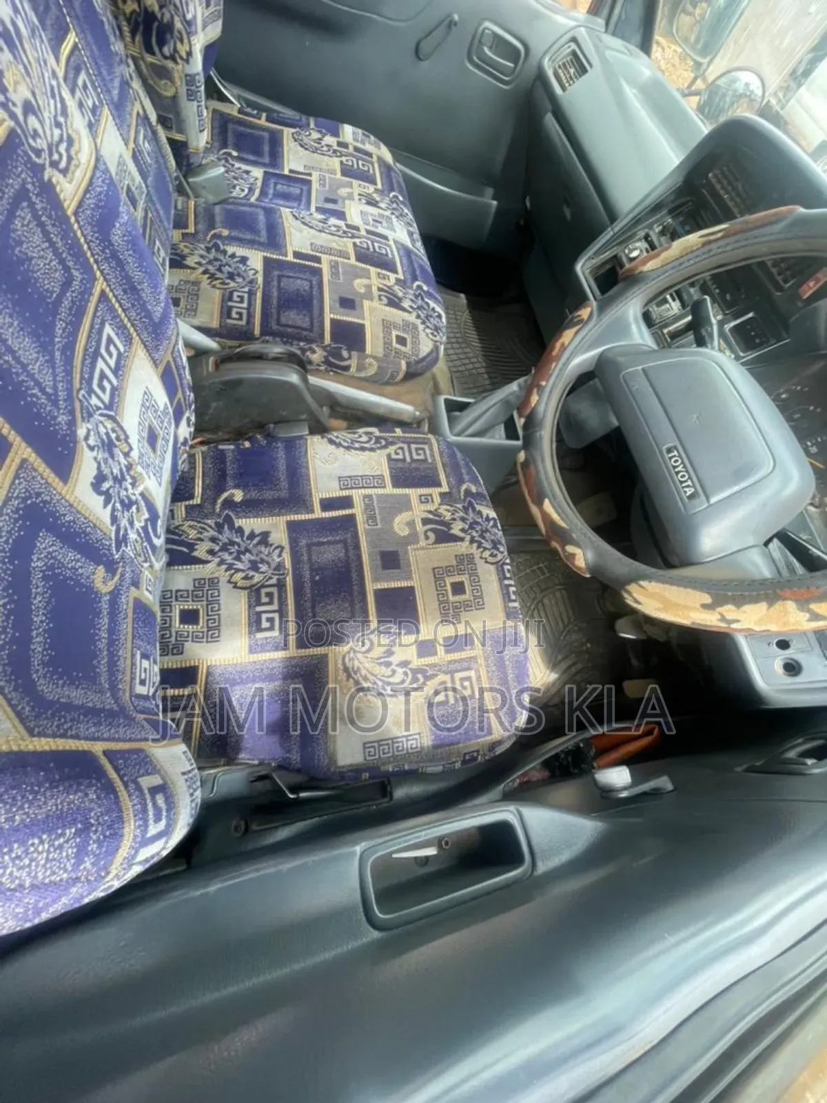 Toyota HiAce 1999 Blue