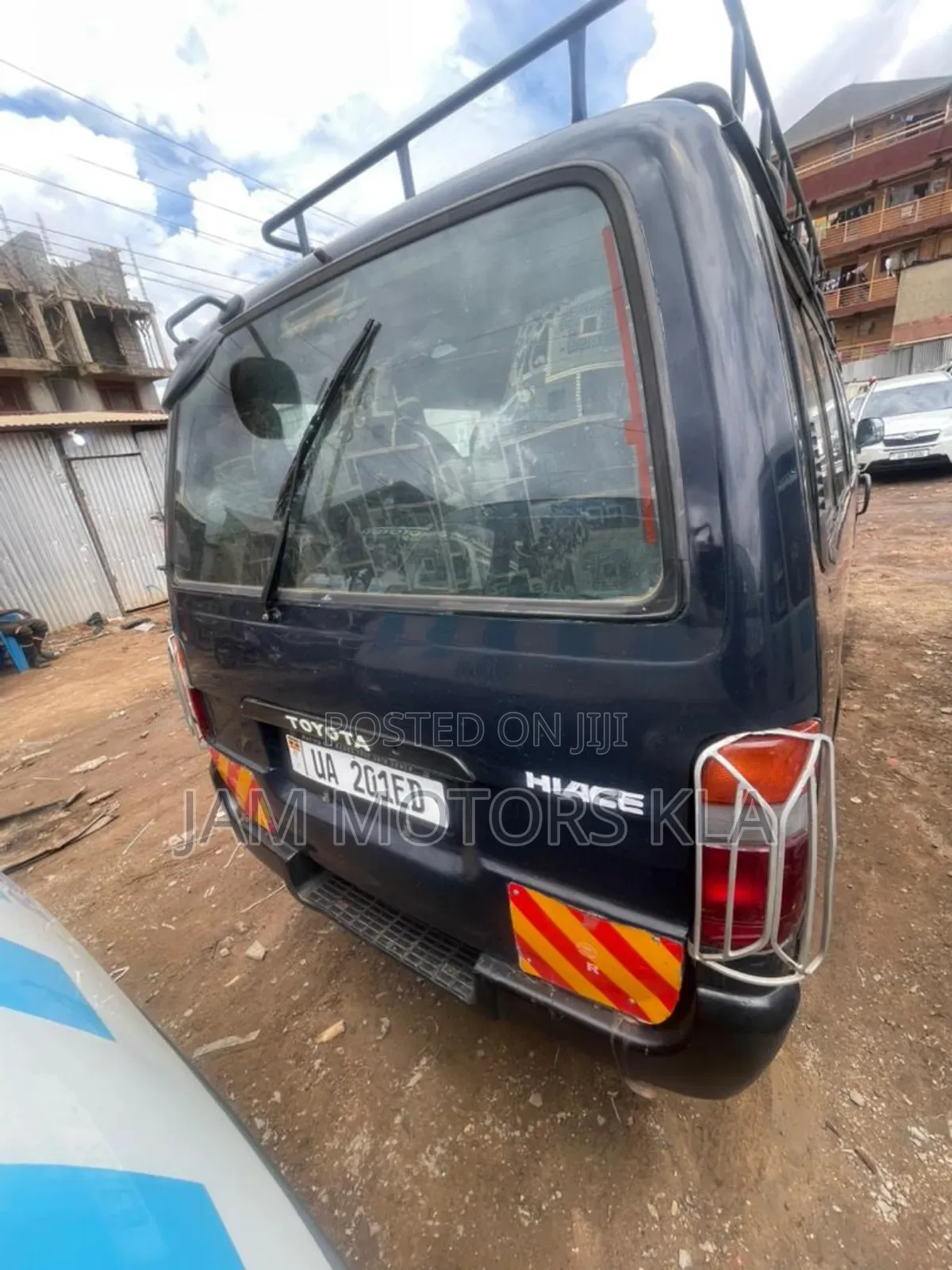 Toyota HiAce 1999 Blue