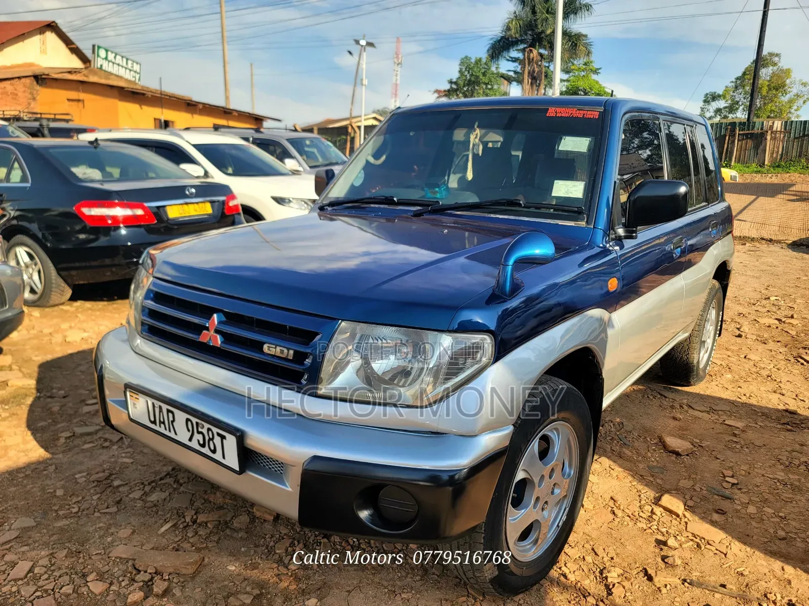 Mitsubishi Pajero IO 2001 Blue