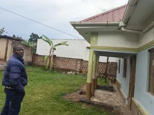 Furnished 3bdrm House in Sonde Estate, Kira for sale