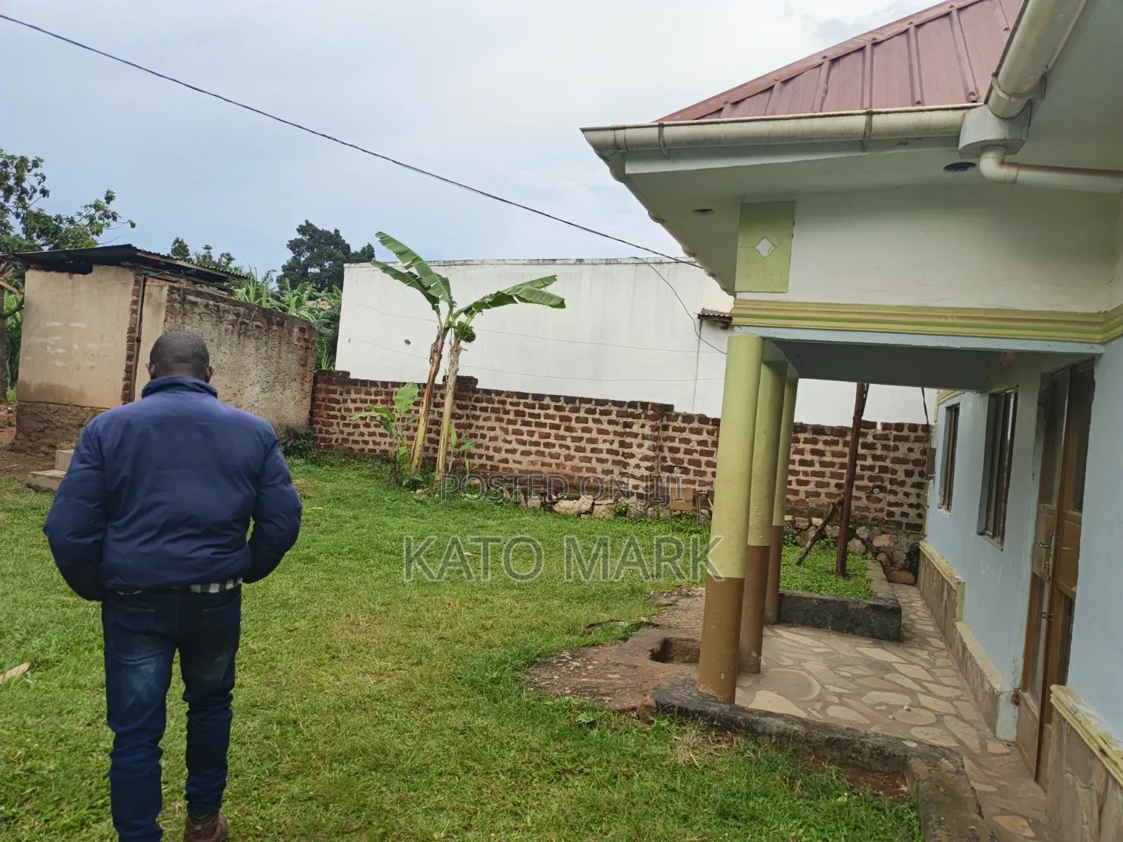 Furnished 3bdrm House in Sonde Estate, Kira for sale