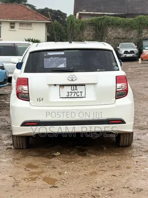Toyota IST 2011 White