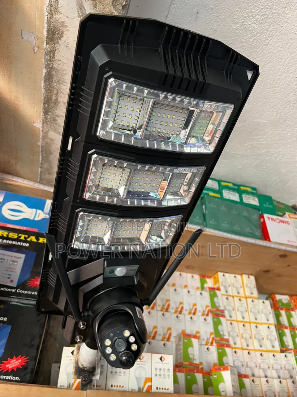 450w Alpha-Ess Solar Street Light With Single Lense Camera