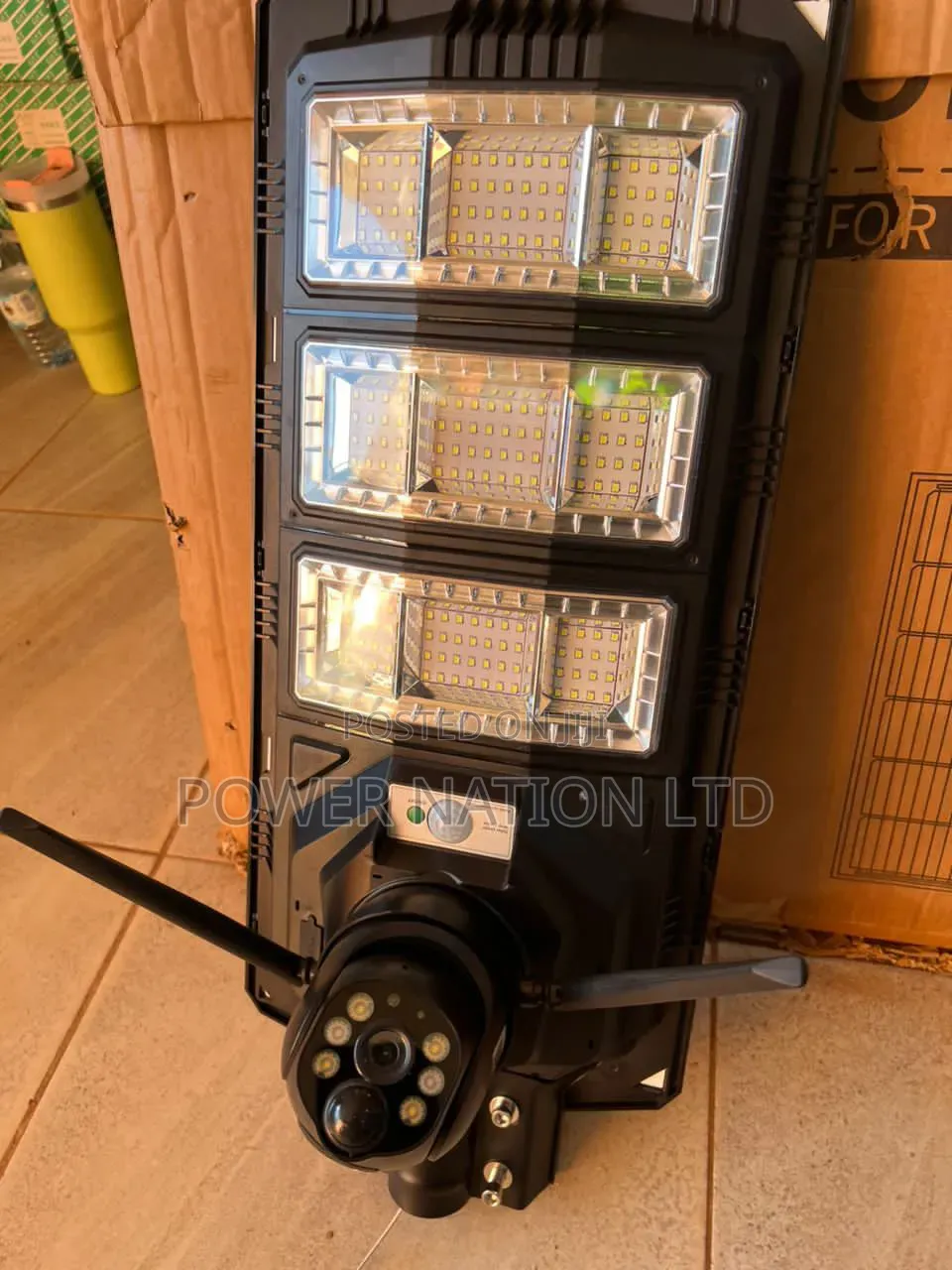 450w Tesla Powerwall Solar Street Light With Single Lense Camera