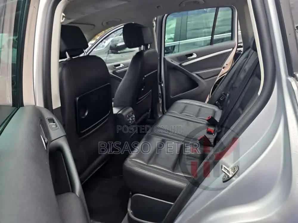 Volkswagen Tiguan 2012 Silver