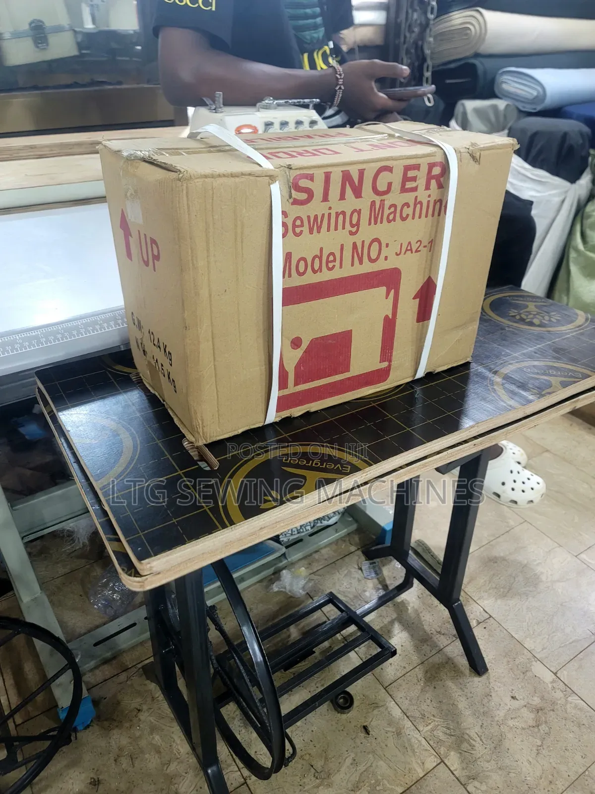 Singer Normal Sewing Machine