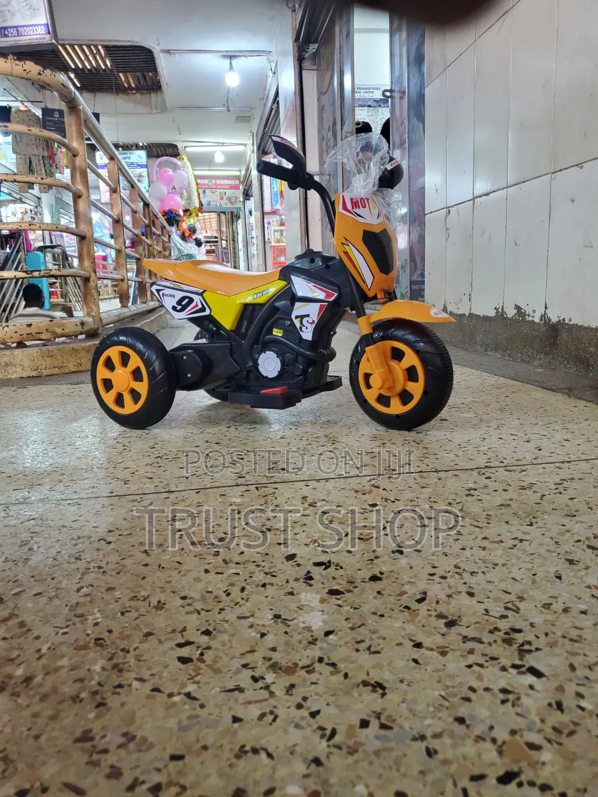 Rechargeable Moto Racer