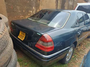 Mercedes-Benz C200 2000 Blue