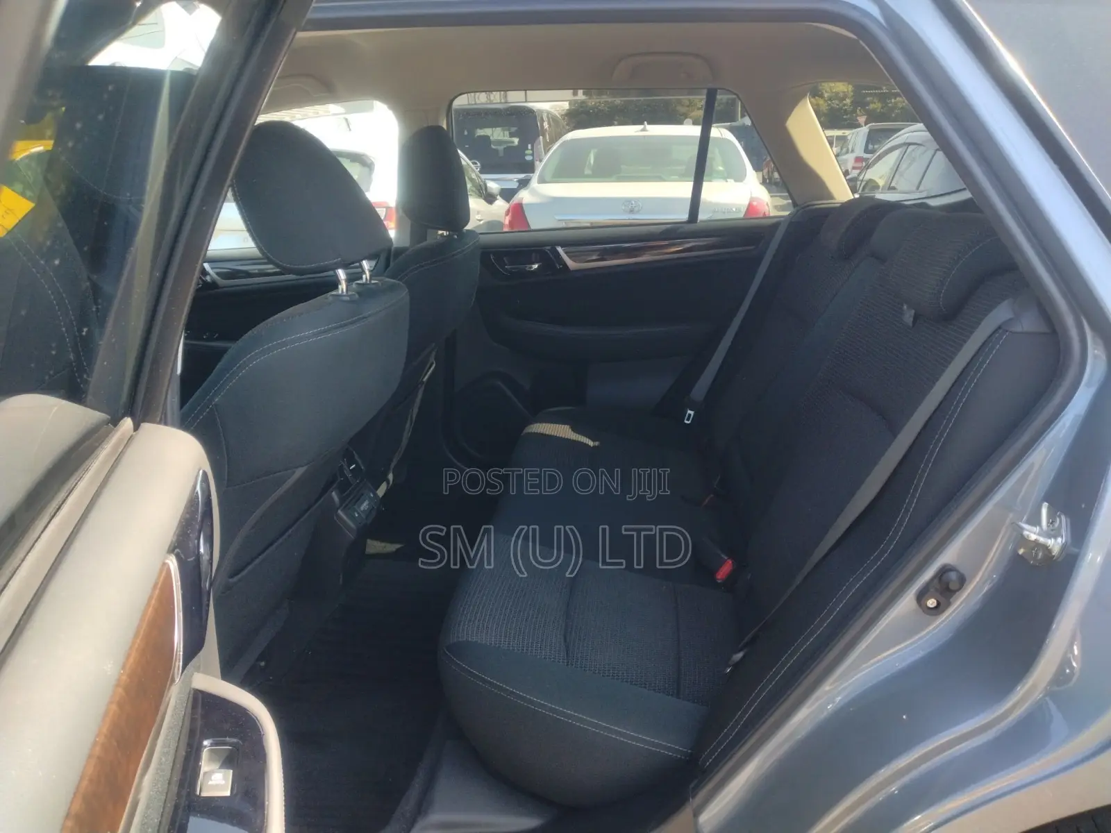 Subaru Outback 2.5i Premium AWD 2018 Gray