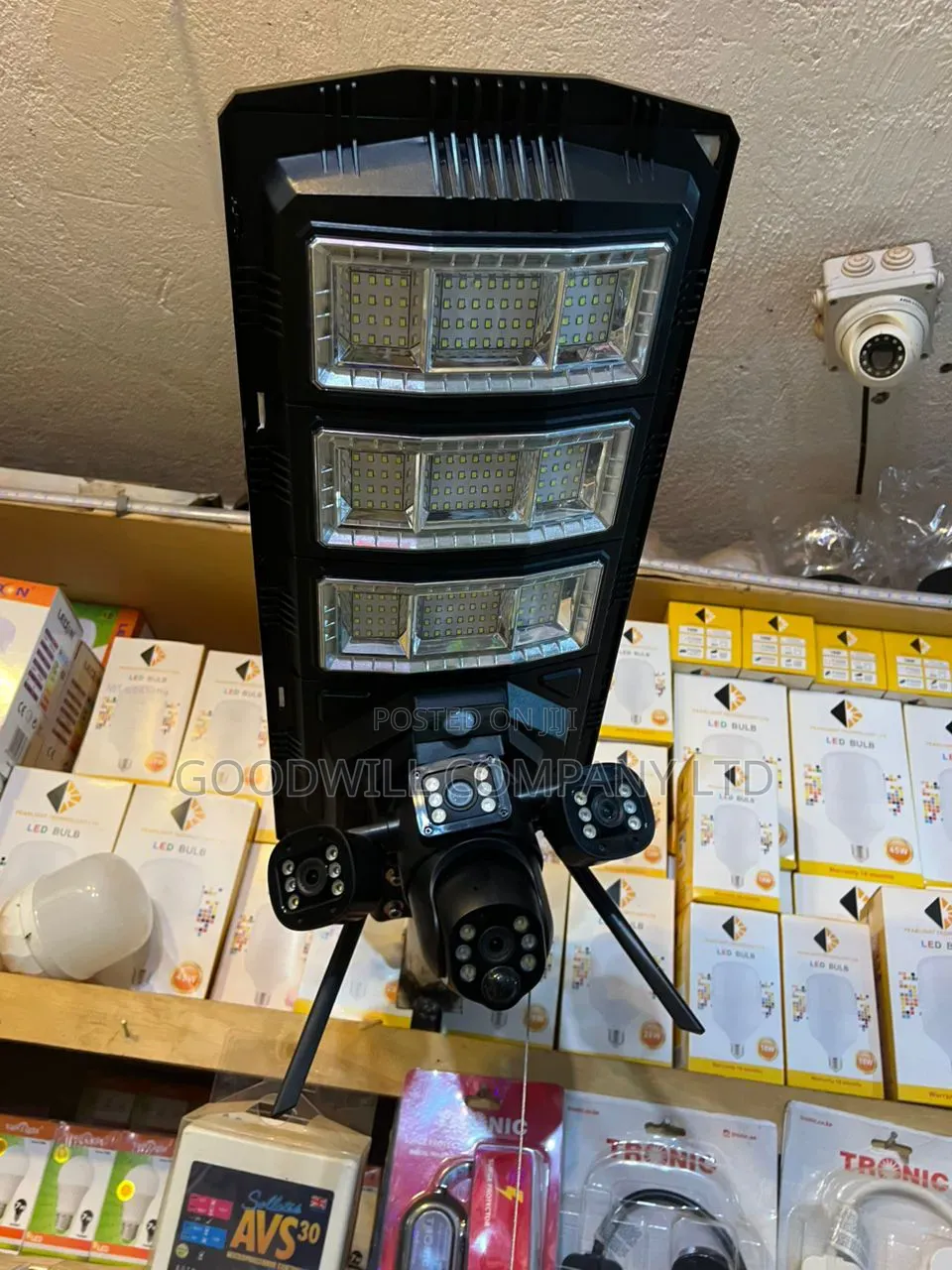 450w Alpha-Ess Solar Street Light With 3 Lense Camera