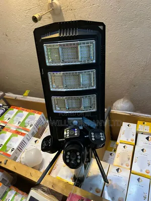 450w Tesla Powerwall3 Solar Street Light With 3 Lense Camera