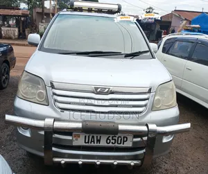 Toyota Noah 2005 Silver