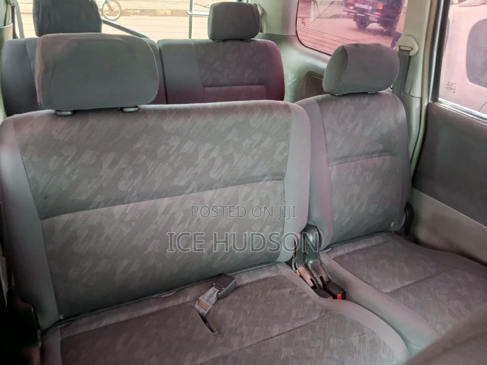 Toyota Noah 2005 Silver