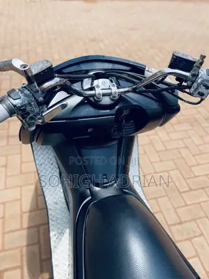 Yamaha 2012 Black