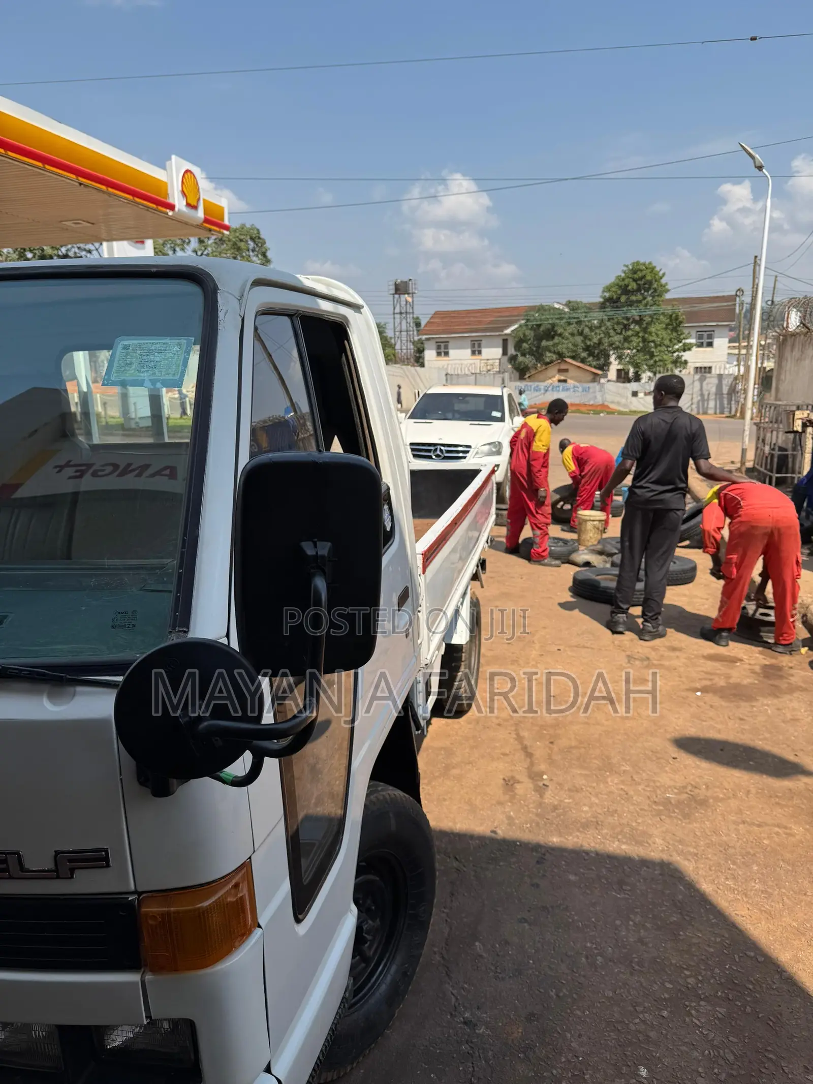 Isuzu Elf Truck