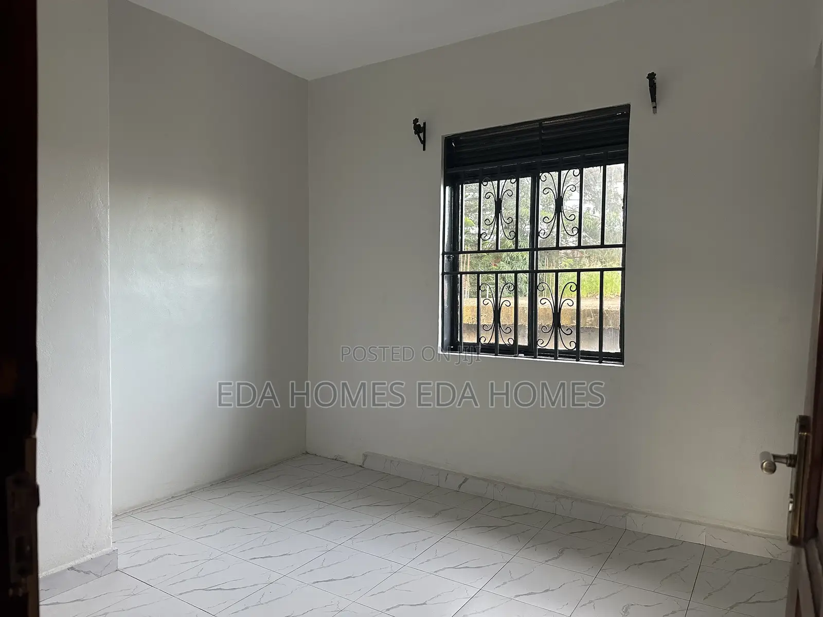 2bdrm House in Makindye for rent