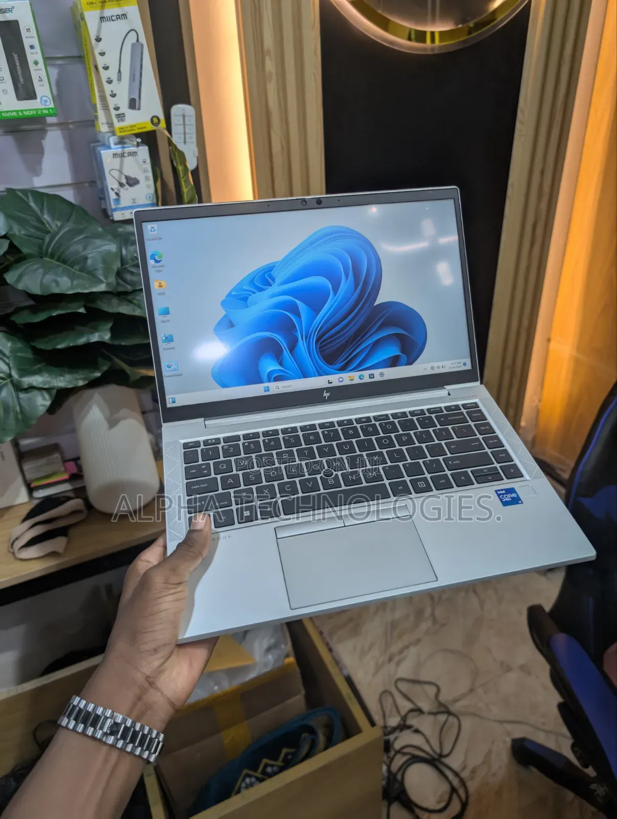Laptop HP EliteBook 830 G8 16GB Intel Core i7 SSD 512GB