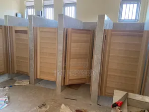 Plastic Doors for Washrooms
