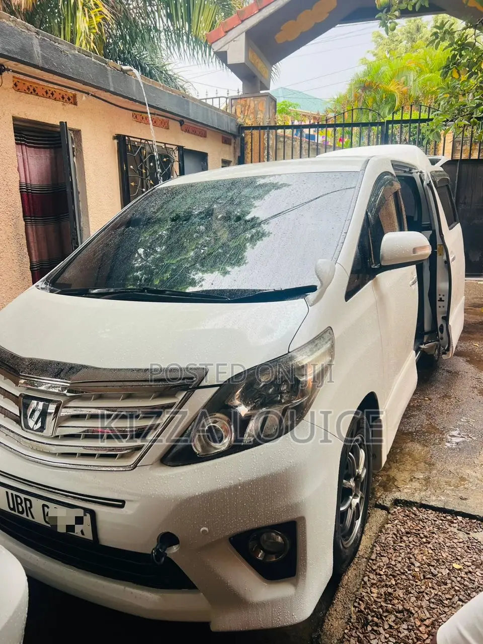Toyota Alphard 2013 White