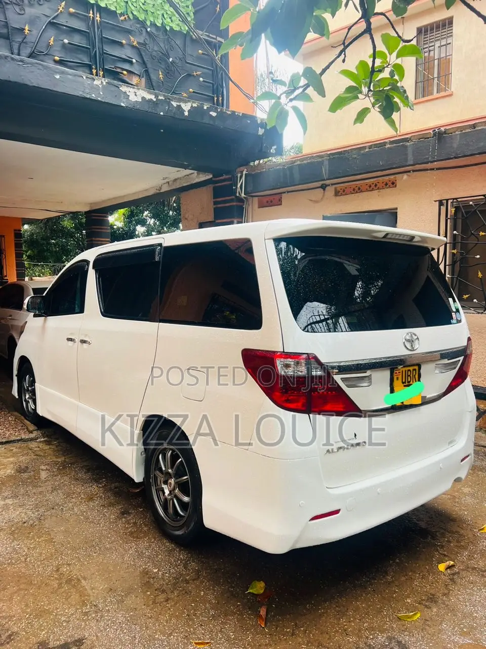 Toyota Alphard 2013 White