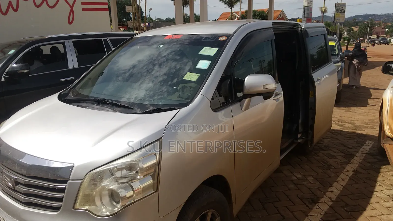 Noah Car Renting Services