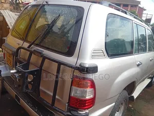 Toyota Land Cruiser Cygnus 4.7 2000 Silver