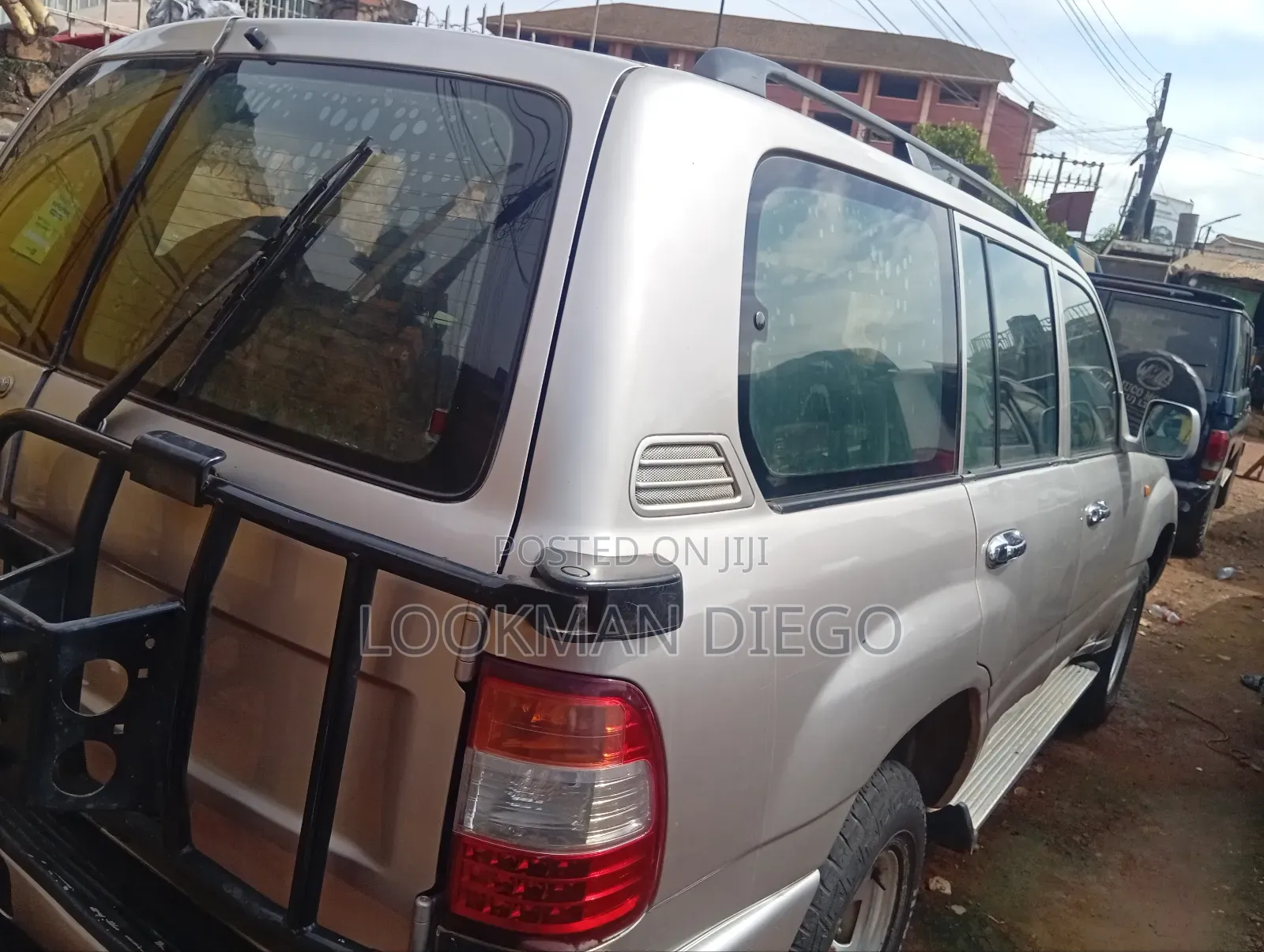 Toyota Land Cruiser Cygnus 4.7 2000 Silver